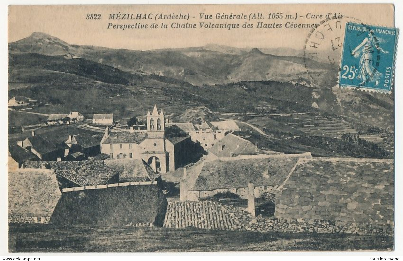 CPA - MEZILHAC (Ardèche) - Vue Générale - Perspective De La Chaine Volcanique Des Hautes Cévennes - Autres & Non Classés