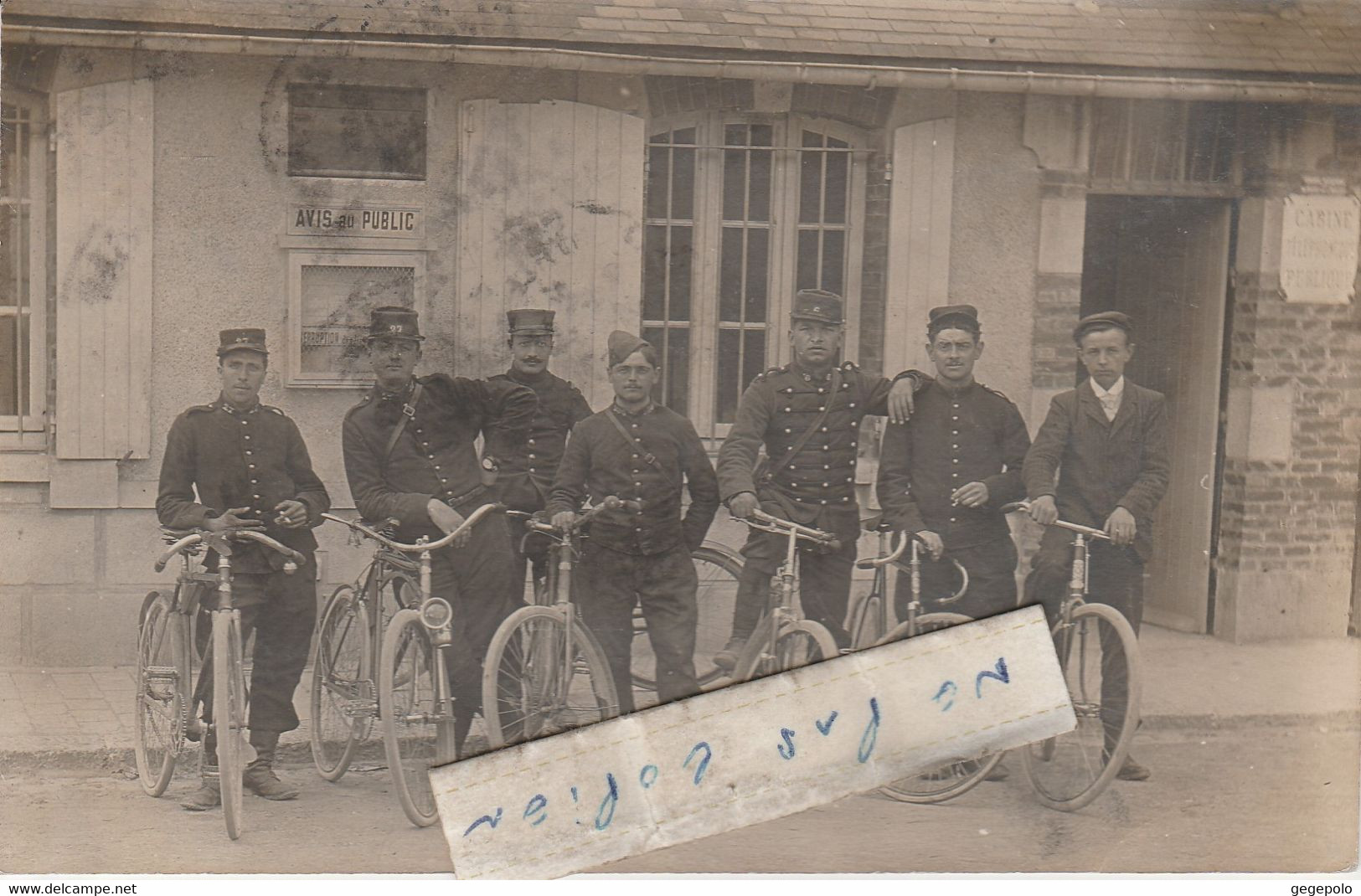 Camp De CHALONS  - Des Militaires Cyclistes Qui Posent En 1908 ( Carte Photo ) - Camp De Châlons - Mourmelon