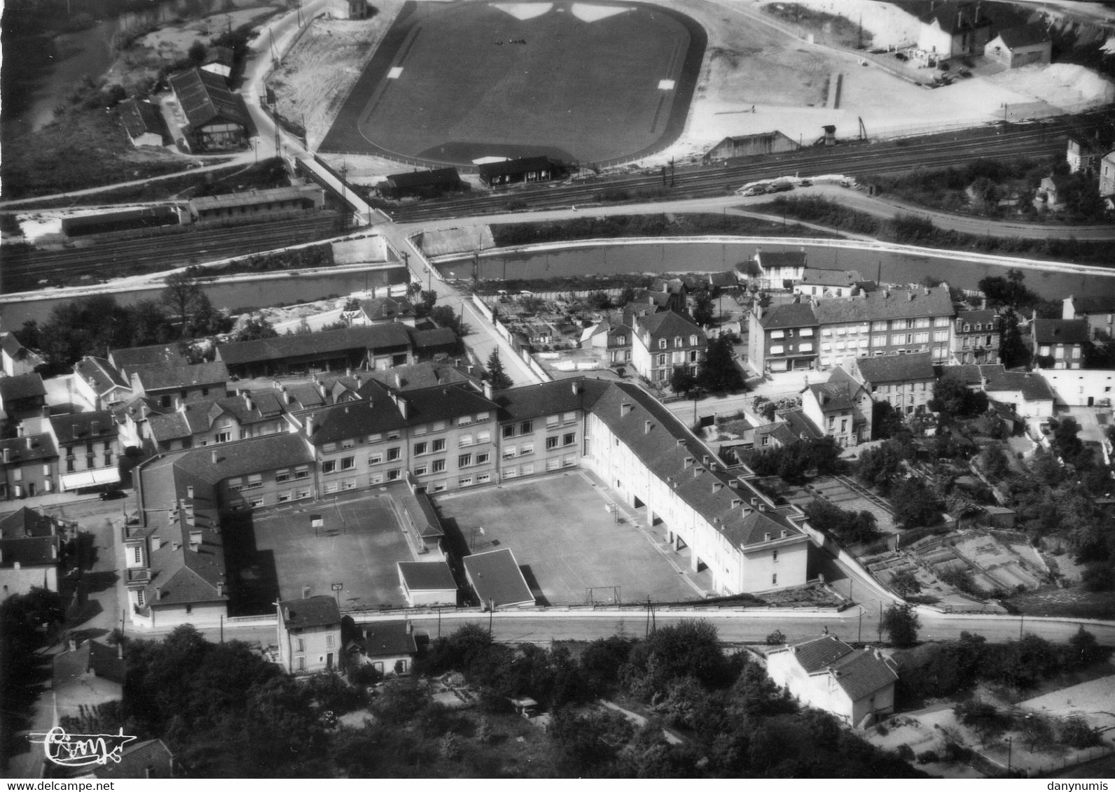 54  FROUARD    Le Cours Complémentaire Et Le Stade - Frouard