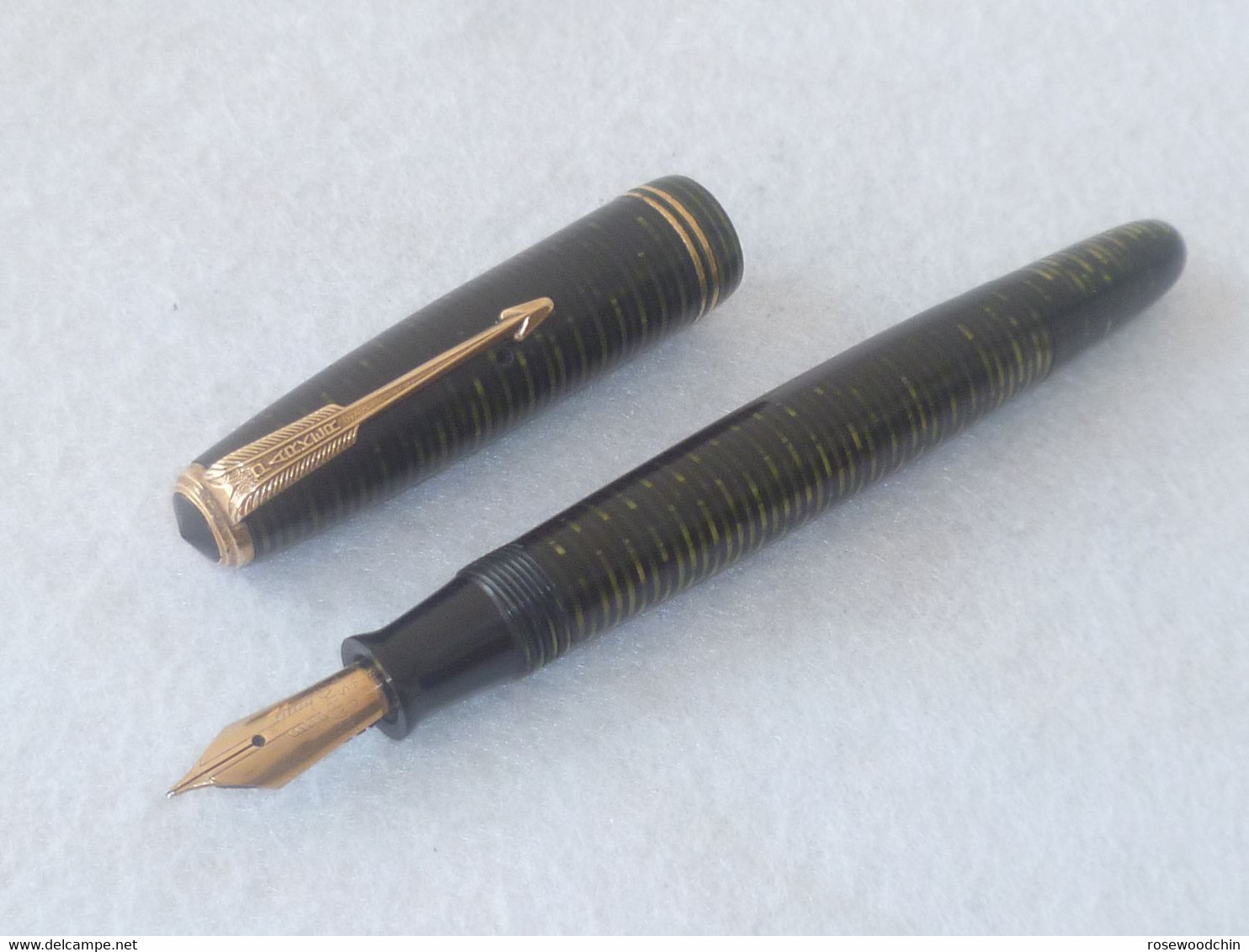 Vintage !   Authentic Parker Vacumatic Pearl Green Gold Nib Fountain Pen Made In USA (#16B) - Stylos