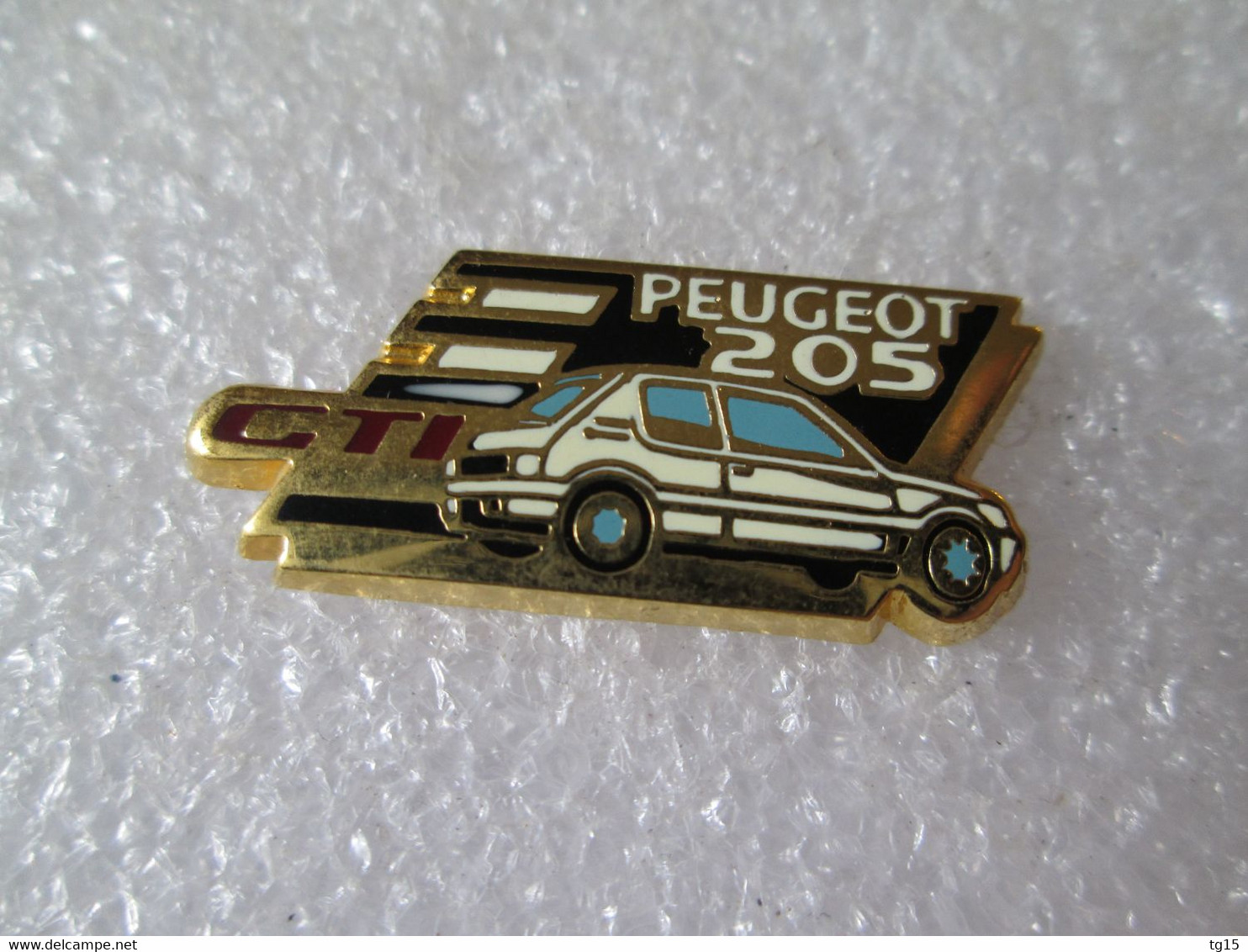 PIN'S    PEUGEOT  205  GTI  Zamak  HELIUM - Peugeot