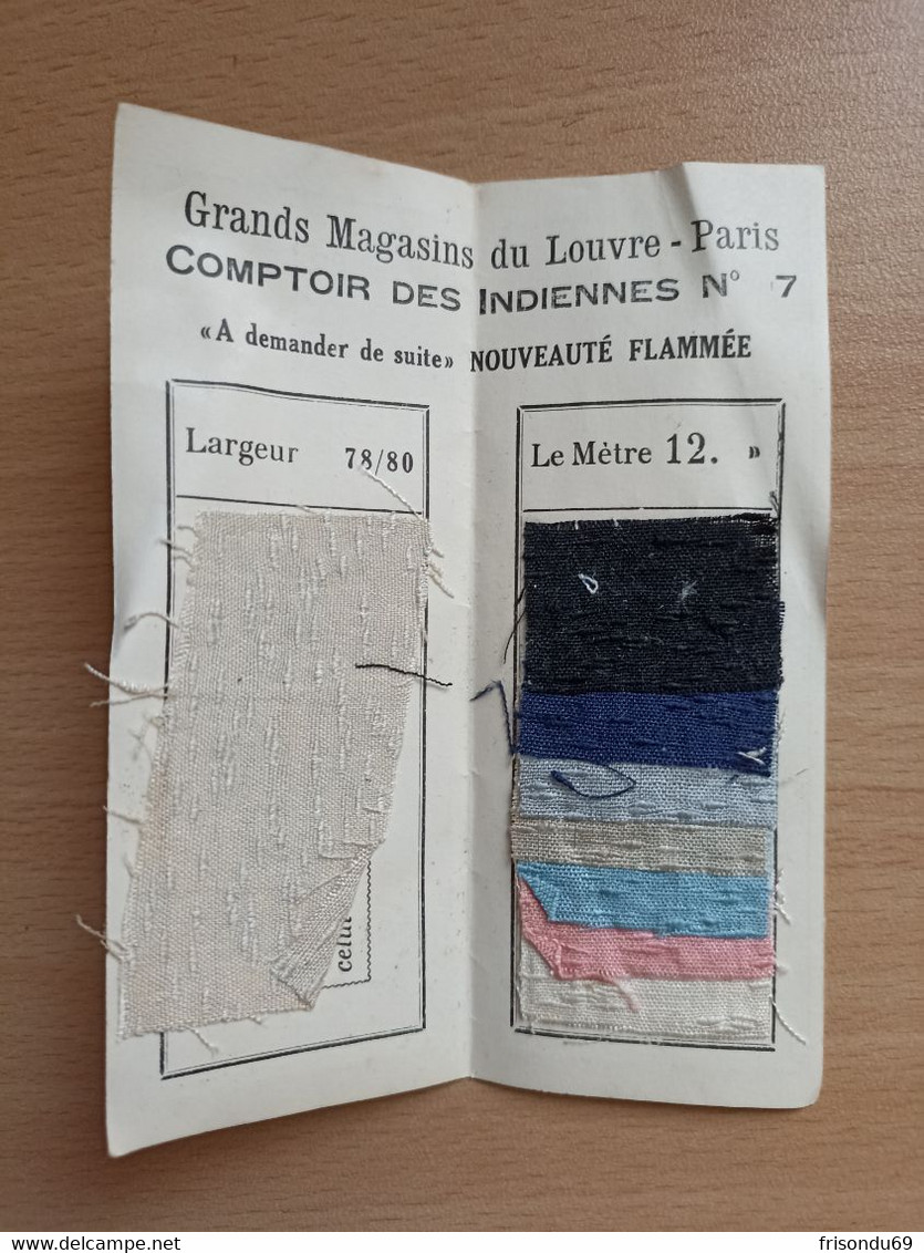 Échantillon Tissus Grands Magasins Du Louvre Paris - Dentelles Et Tissus