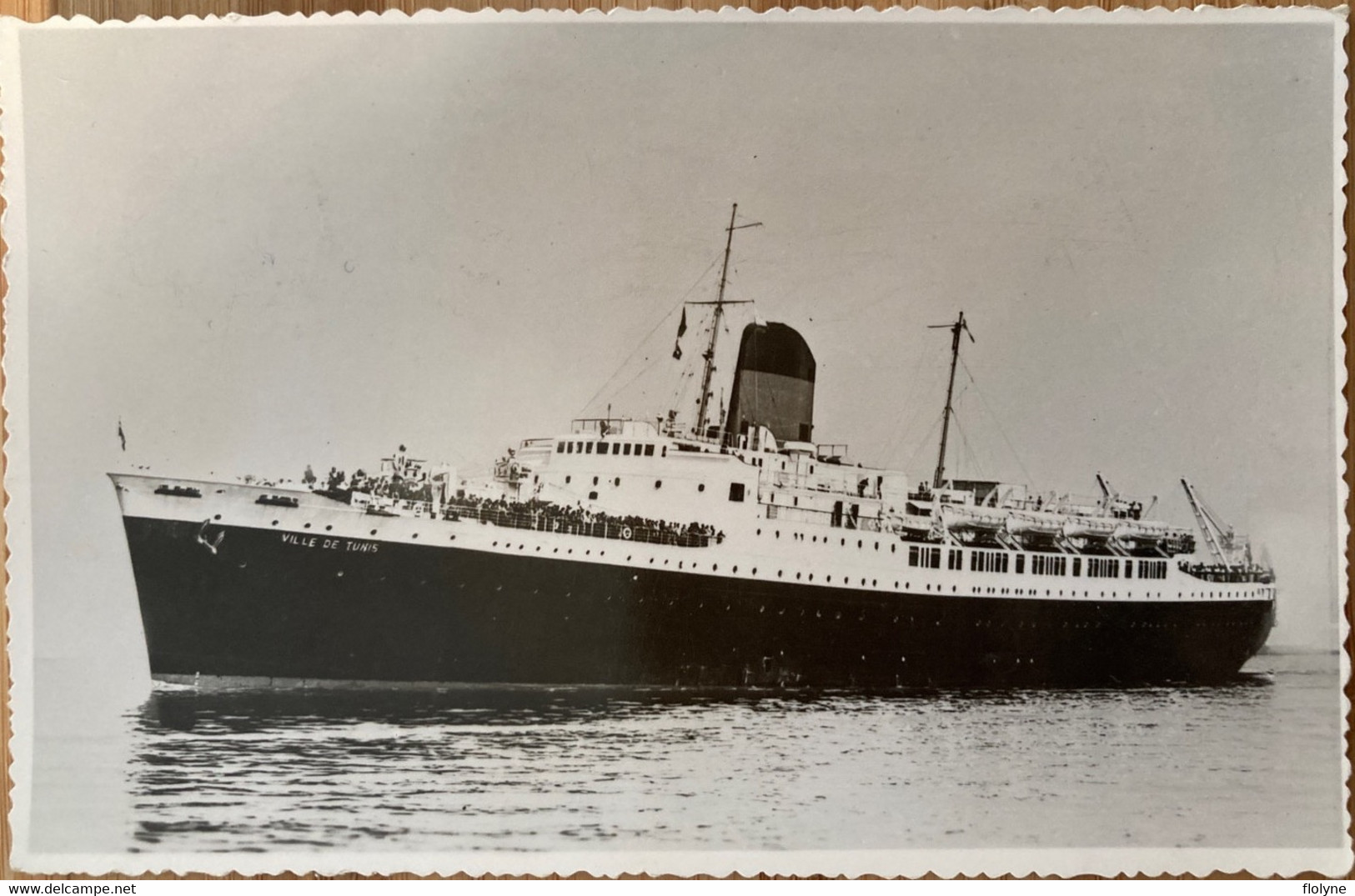 Bateau - Paquebot LE VILLE DE TUNIS - Compagnie Générale Transatlantique - Steamers