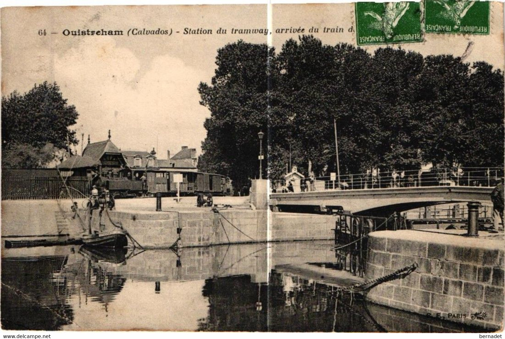 14 . OUISTREHAM . STATION DU TRAMWAY  ARRIVEE DU TRAIN DE LUC . (Trait Blanc  Pas Sur L'original ) - Ouistreham