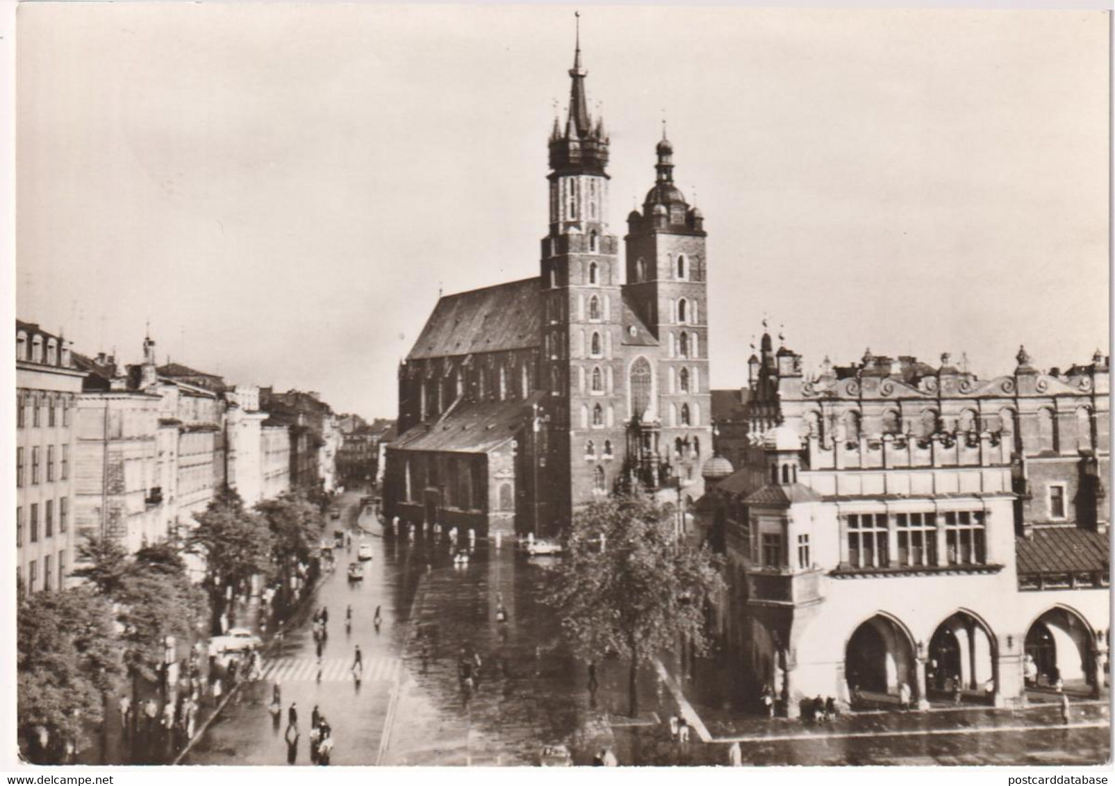 Kraków - Rynek Glówny Z Kosciolem Mariackim I Fragmentem Sukiennic - Poland