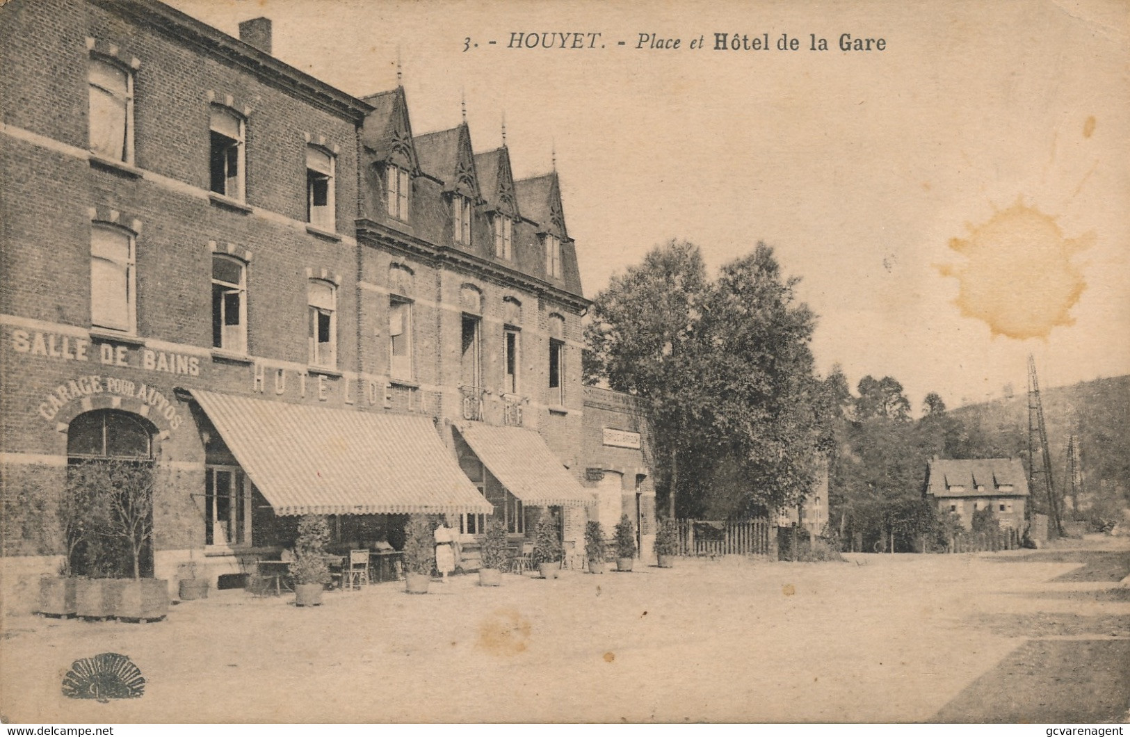 HOUYET  PLACE ET HOTEL DE LA GARE    -  2 SCANS - Houyet