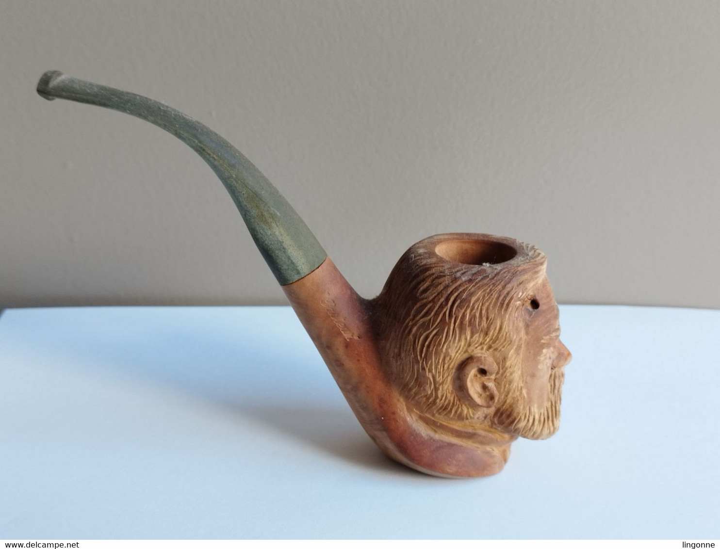 RARE PIPE « Pasteur » En Bruyère De Saint Claude MA COLOMBE - Bruyerepfeifen