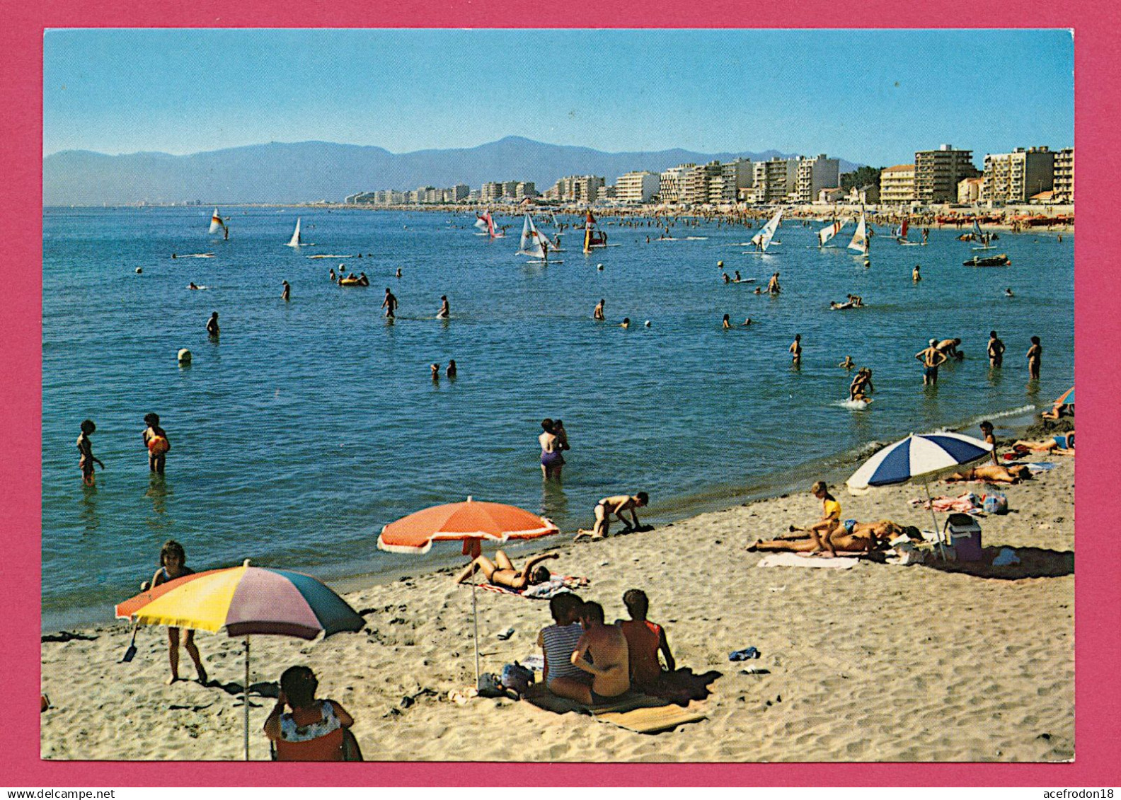 66 - Canet-en-Roussillon - La Plage, Au Loin Les Albères - Canet En Roussillon