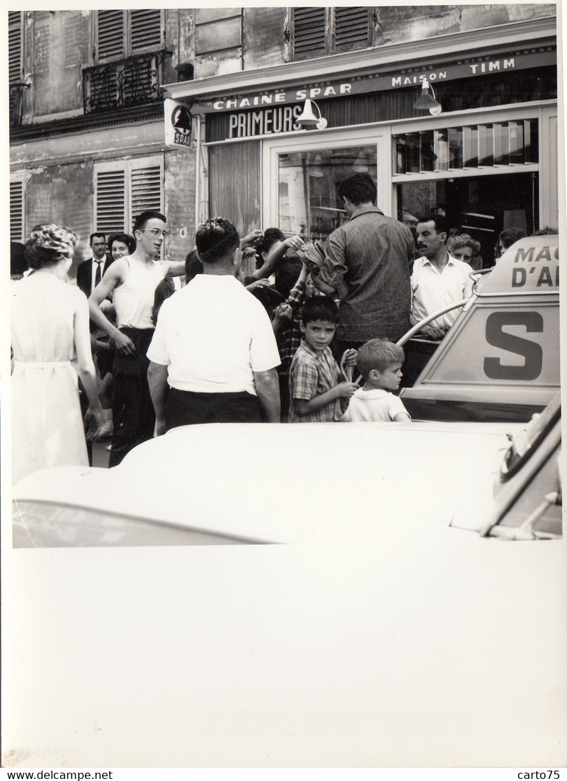 Commerce - Magasin Spar - Ville à Situer  - Photographie - Automobile - A Situer - Geschäfte