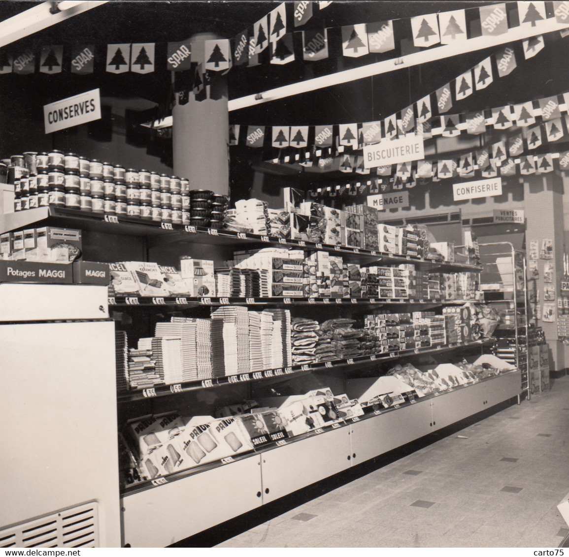 Commerce - Intérieur Magasin Alimentation Spar Touvés Lac - Photographie Cachet Photographe Brun Aix-les-Bains 74 - Magasins