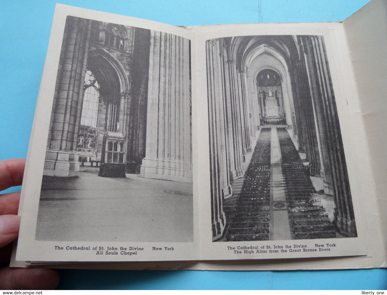 The CATHEDRAL Church Of St. JOHN The DIVINE In NYC ( See / Voir Scans ) >>> ( Carnet With Views ) ! - Kirchen