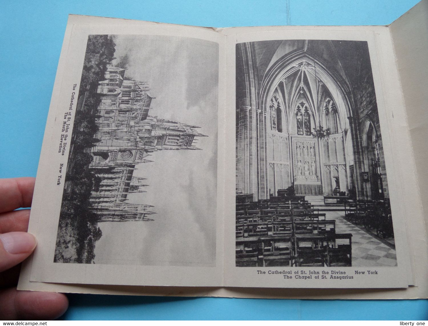 The CATHEDRAL Church of St. JOHN The DIVINE in NYC ( see / voir Scans ) >>> ( carnet with Views ) !