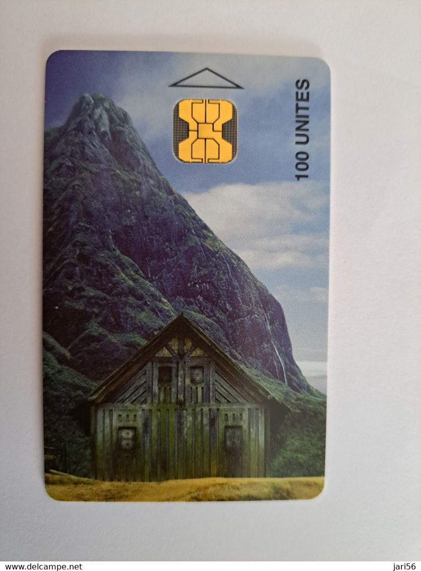 MADAGASCAR/MALAGACY CHIPCARD 100 UNITES  HOUSE FOR MOUNTAIN/ HABITATION REGION ZAFIMAIRY    ** 10730** - Madagaskar