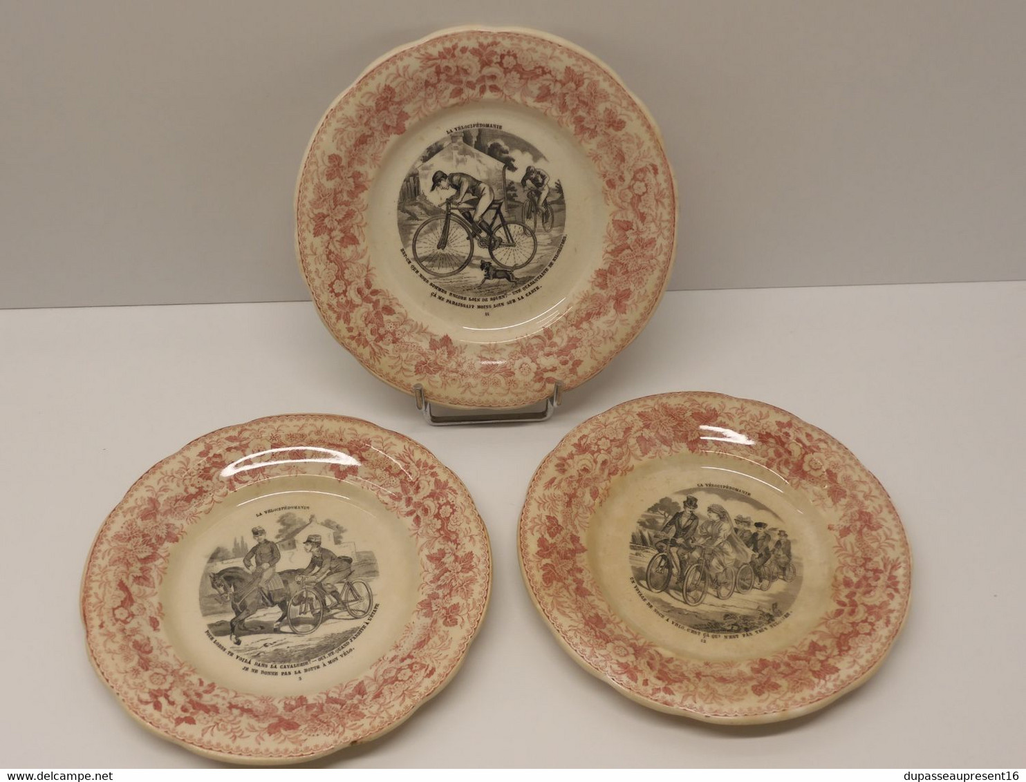 *3 ASSIETTES ANCIENNES CREIL & MONTEREAU LA VELOCIPEDOMANIE jus de Grenier   E