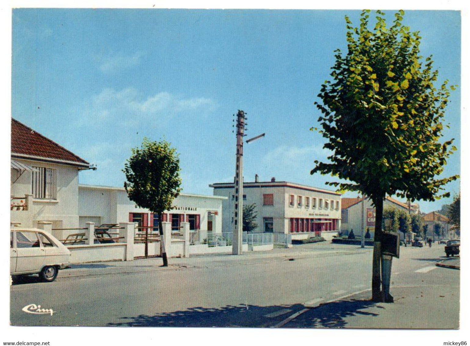 JARNY  --1978 -- Gendarmerie Et Poste ..........à Saisir - Jarny