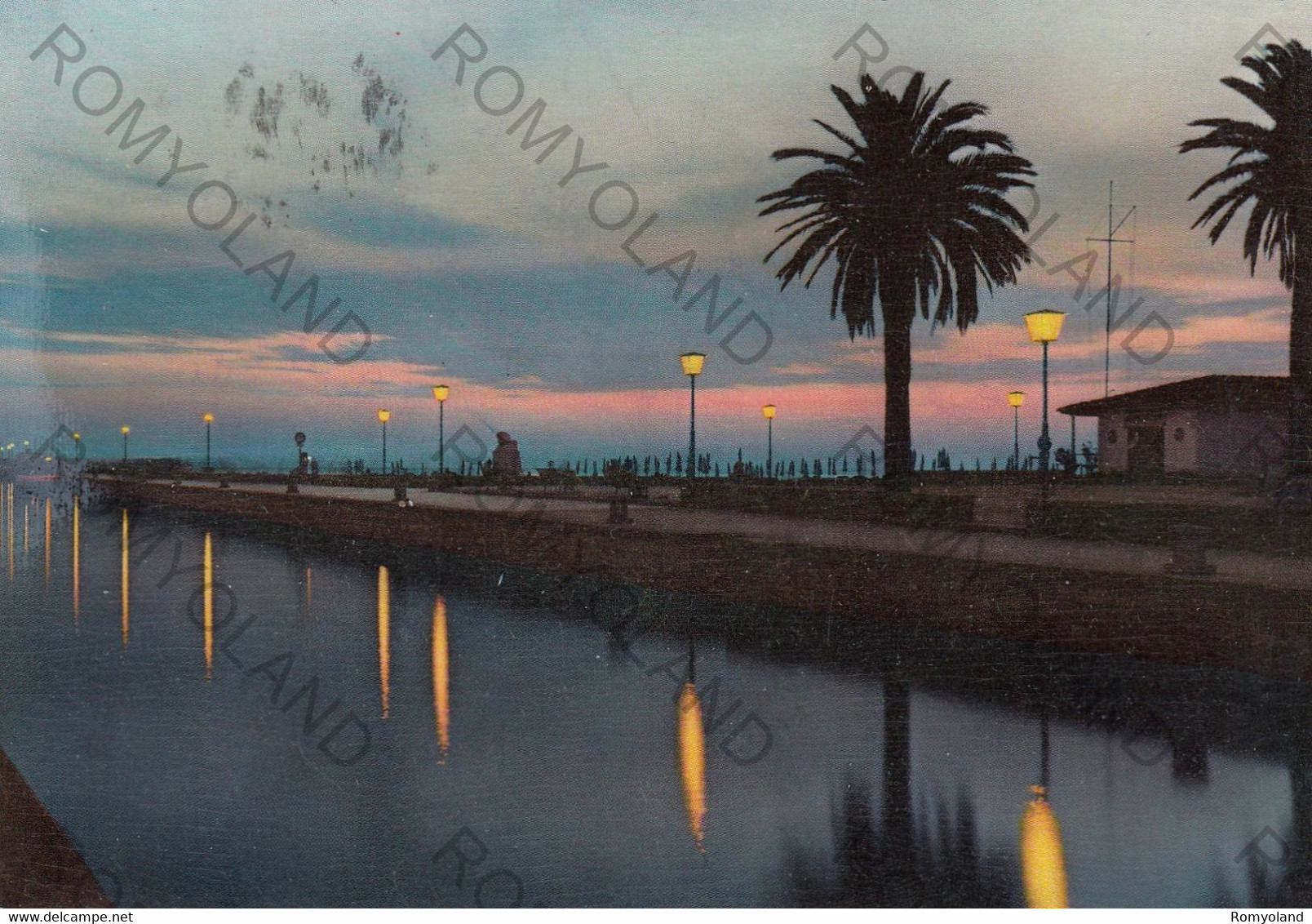 CARTOLINA  VIAREGGIO,TOSCANA,TRAMONTO SUL MOLO,STORIA,MEMORIA,RELIGIONE,CULTURA,BOLLO STACCATO,VIAGGIATA - Viareggio