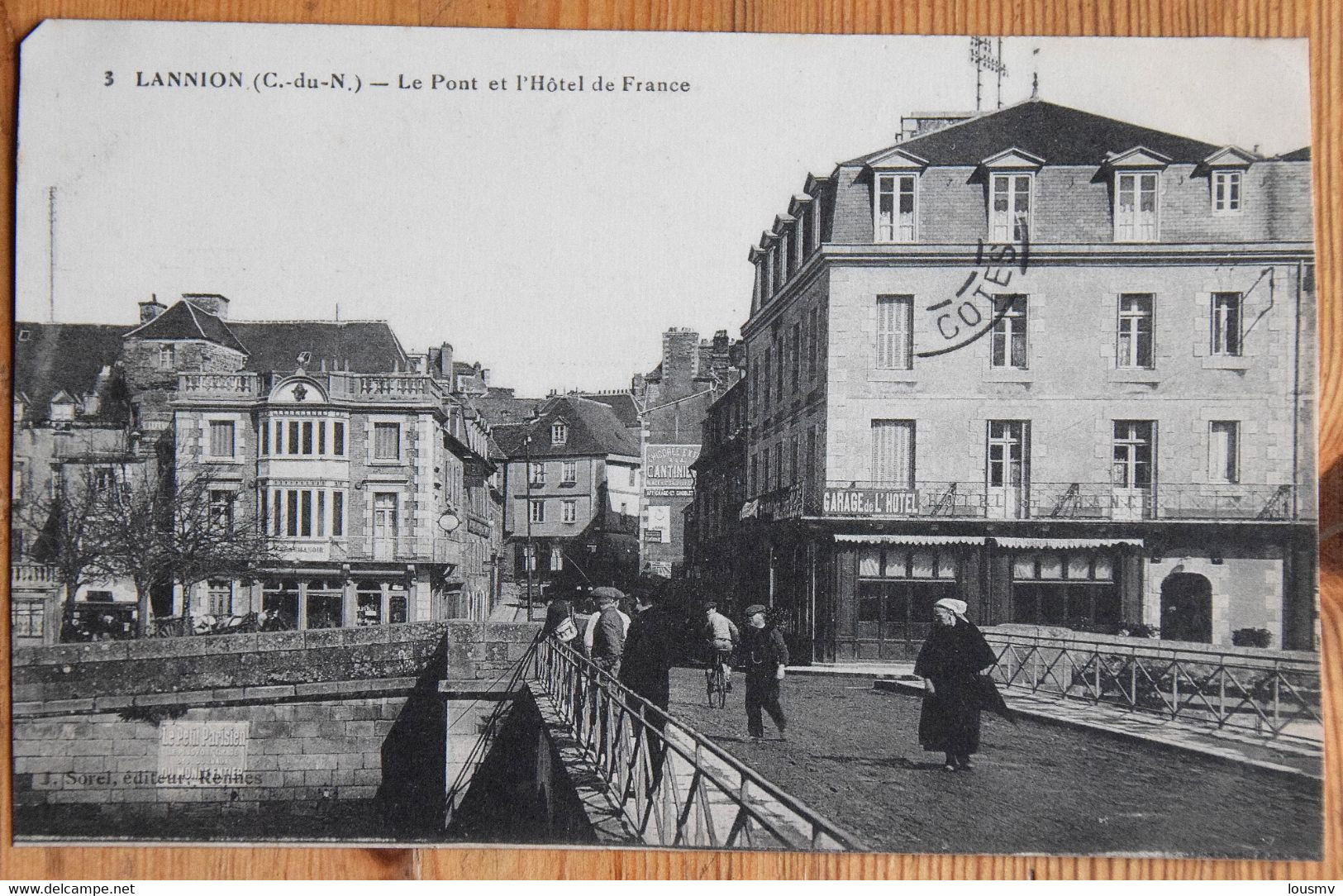 22 : Lannion - Le Pont Et L'Hôtel De France - Animée - Angle Légèrement Coupé - (n°23884) - Lannion