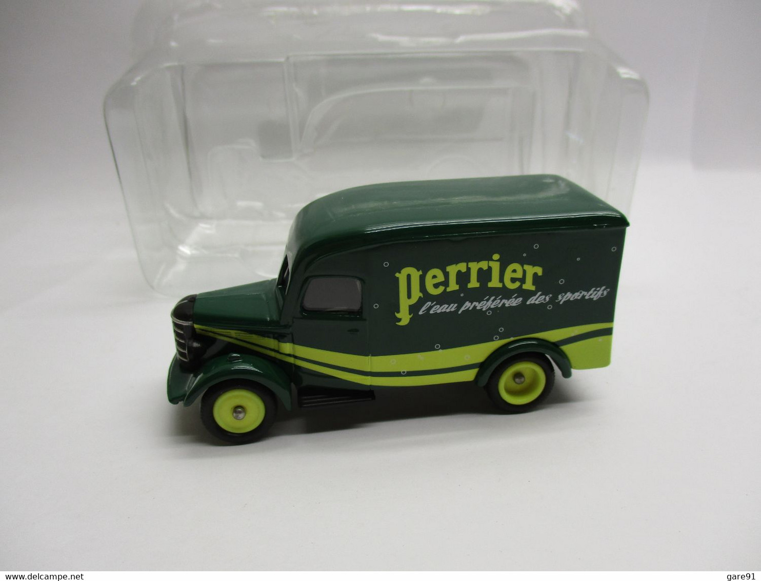 Corgi Bedford Van Perrier - Corgi Toys