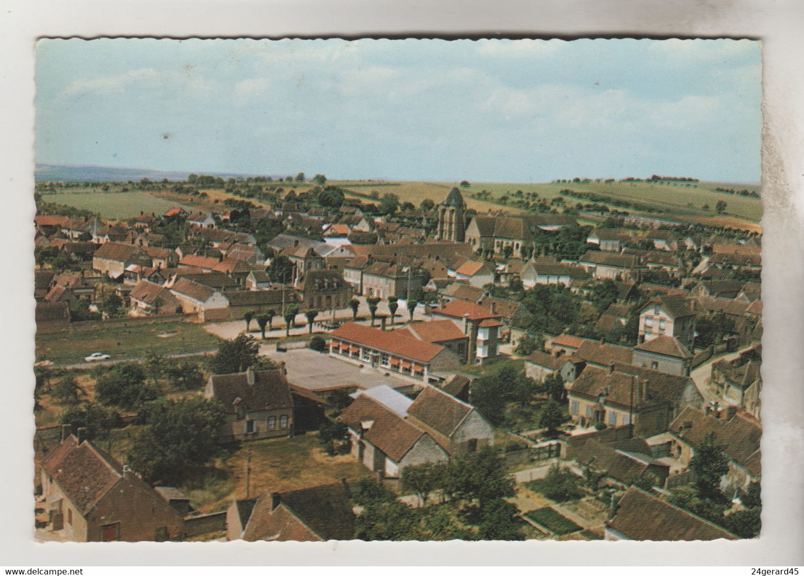 CPSM SOUCY (Yonne) - Les Ecoles Et La Mairie - Soucy