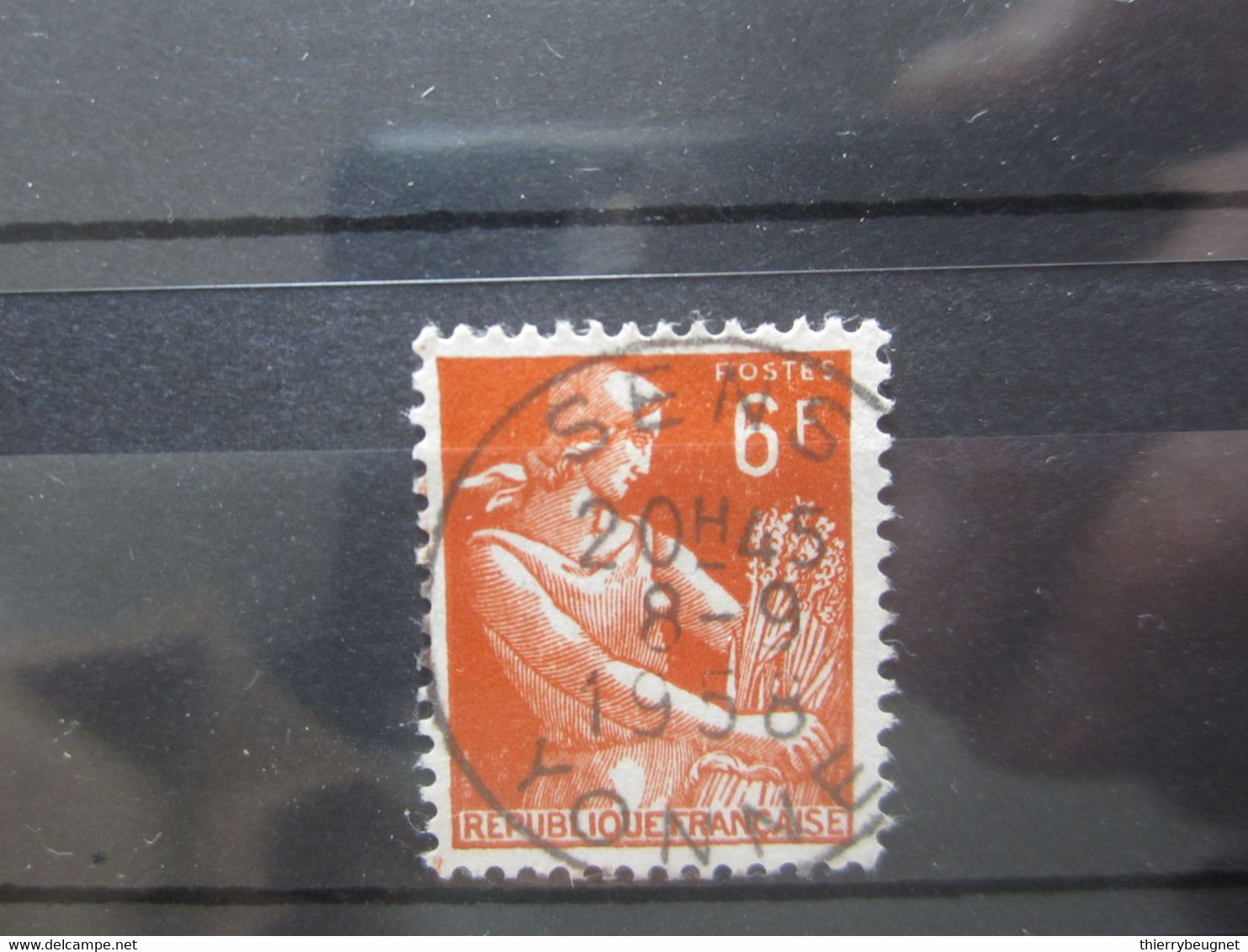 VEND BEAU TIMBRE DE FRANCE N° 1115 , OBLITERATION " SENS " !!! - 1957-1959 Mietitrice