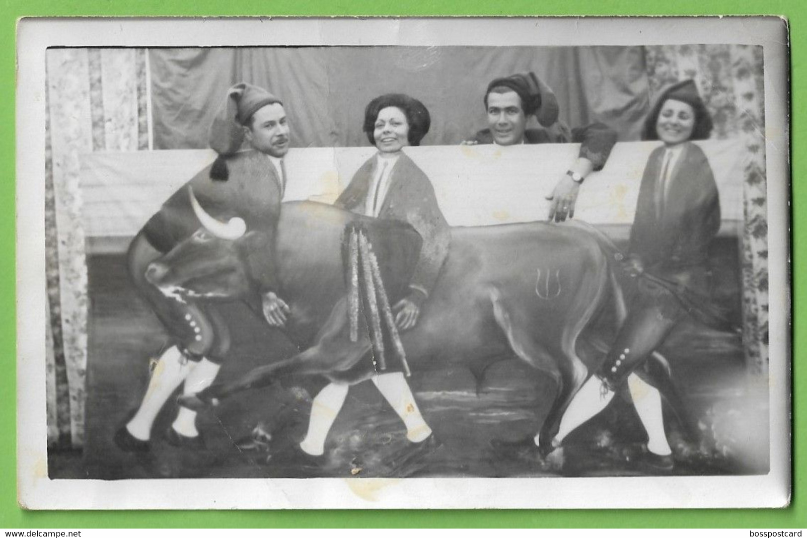 Portugal - Retrato De Amigos Na Feira - Toros - Corrida - Tourada - Bullfight (Fotográfico) - Jeux Et Jouets