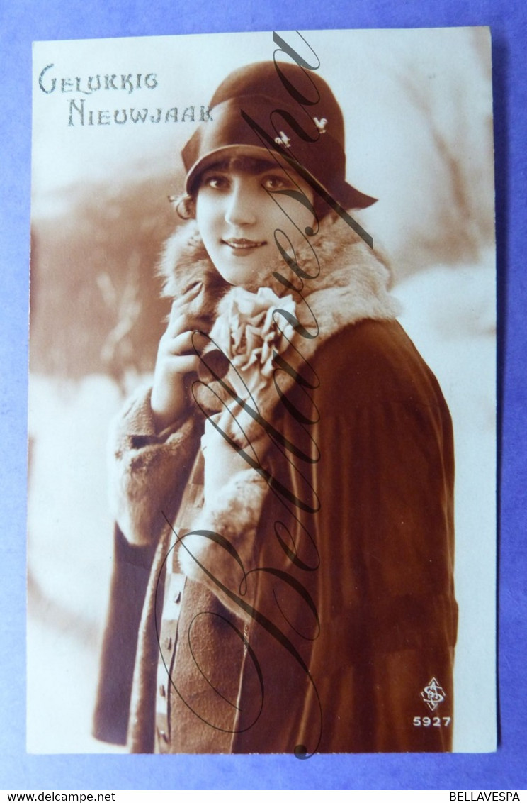 Vrouwen Femme Make-Up- Coifures Kapsel Hoeden Chapeau Studio Photo Produktions Lot X 27 Early 20 E Century Postcards - Fotografie