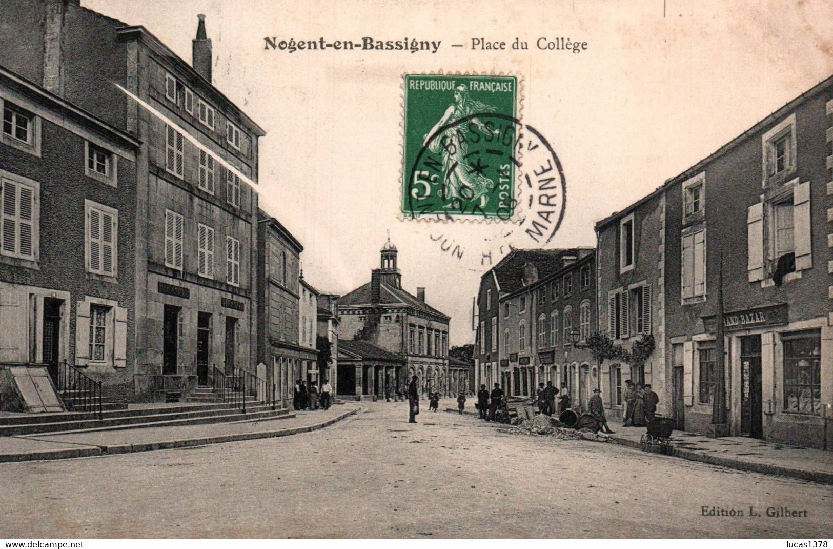 52 / NOGENT EN BASSIGNY / PLACE DU COLLEGE - Nogent-en-Bassigny