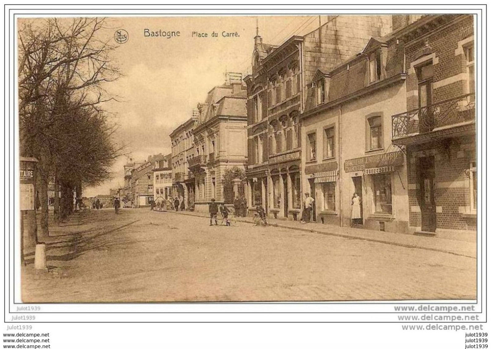 BASTOGNE ..--  Place Du Carré . - Bastogne