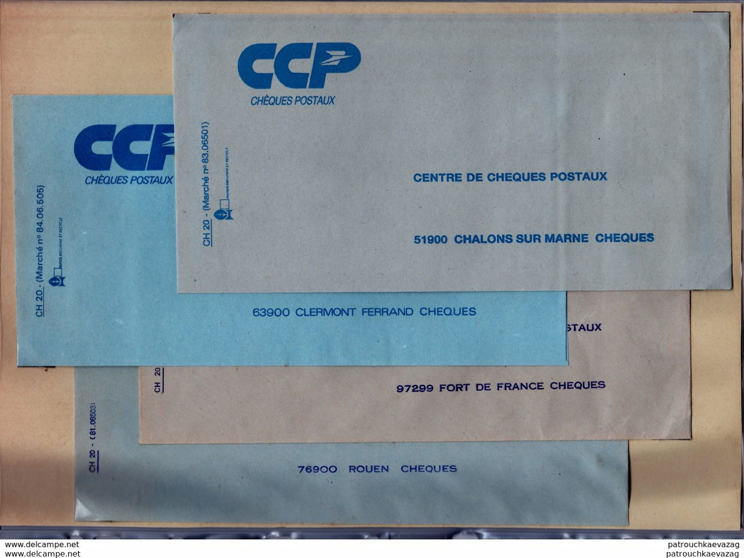 France - RARE - Ensemble De 24 Enveloppes Bleues De La Poste Années 80, Correspondance Avec Divers Centres De Chèques - Lots Et Collections : Entiers Et PAP