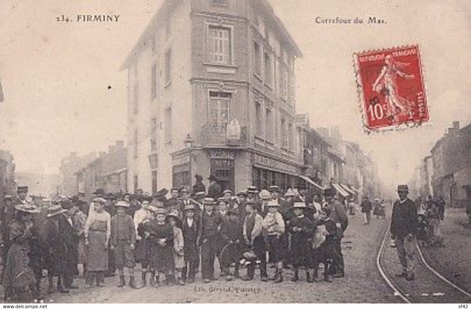 FIRMINY                    CARREFOUR DU MAS. ENFANTS DEVANT ETS DU CASINO  N° 71 - Firminy