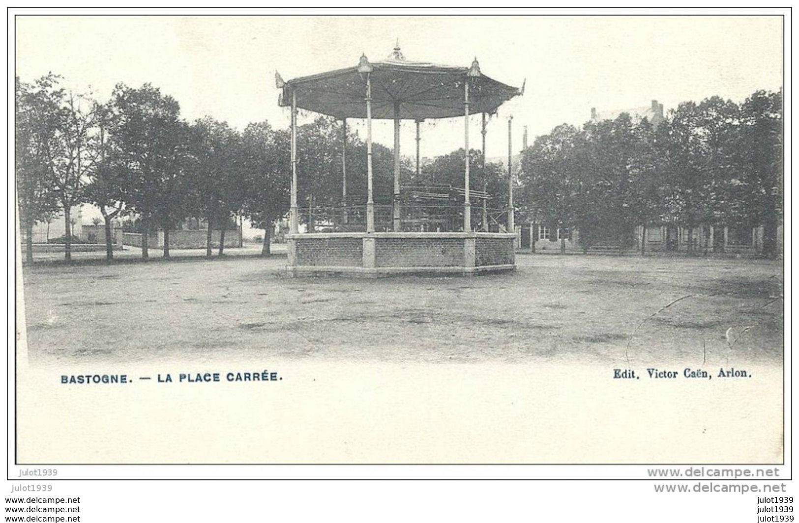 BASTOGNE ..--  Place Carrée . Kiosque . SUPERBE . - Bastogne