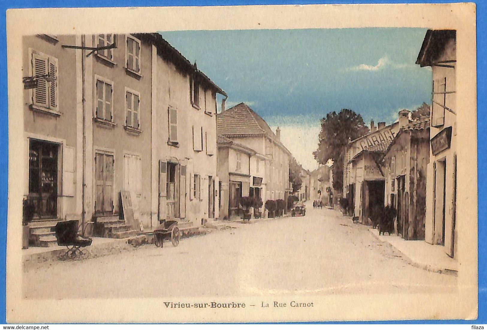 38 - Isère - Virieu Sur Bourbre - La Rue Carnot (N9515) - Virieu