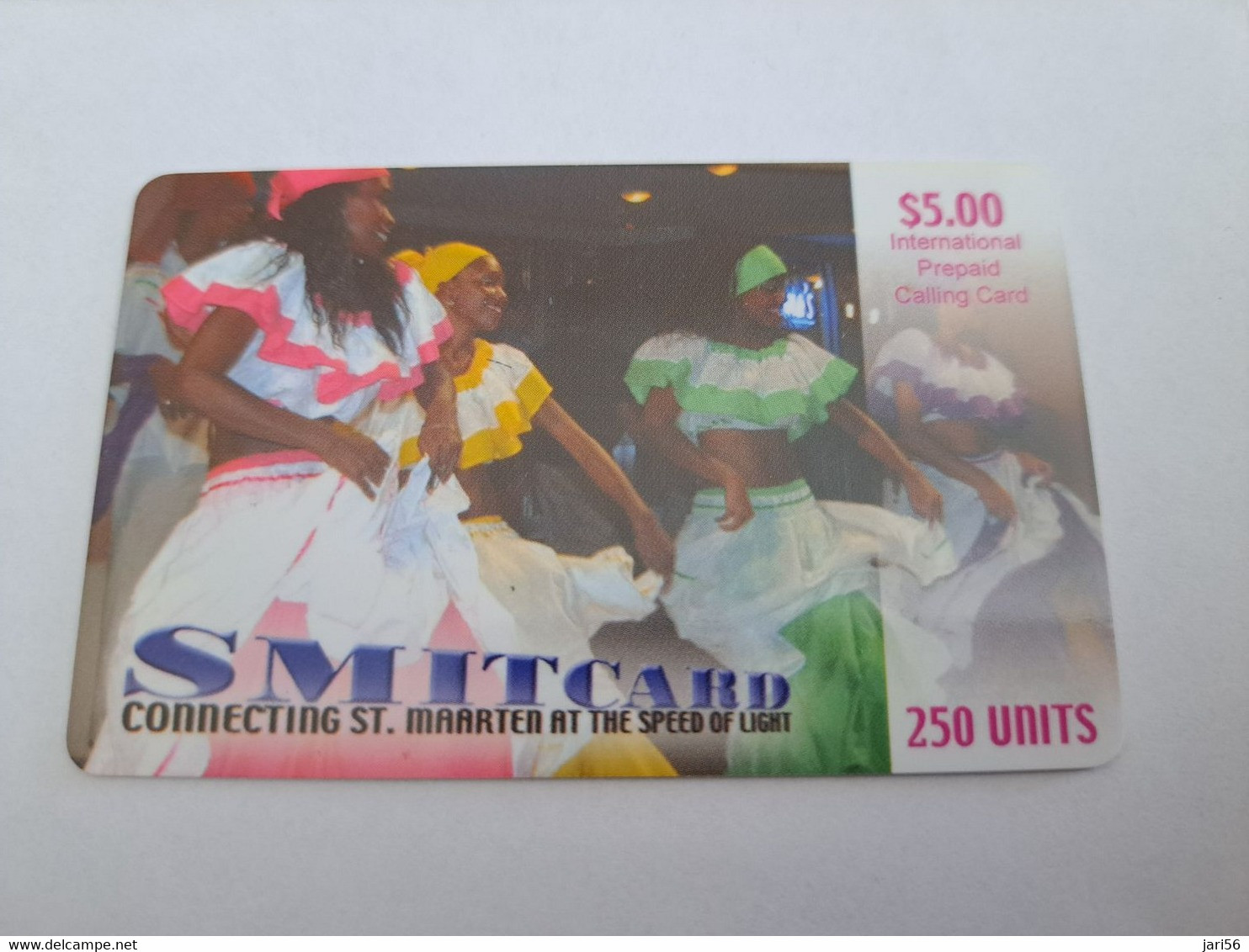 ST MAARTEN   SMITCOMS  WOMAN DANCING IN TRADITIONAL DRESSES  250 UNITS   **10780** - Antilles (Neérlandaises)