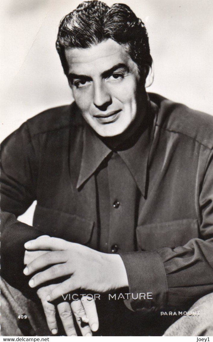 Carte Photo Victor Mature Paramount - Famous People