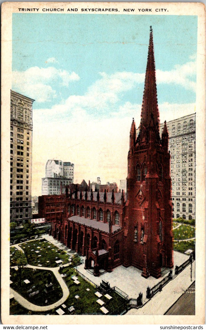 New York City Trinity Church And Skyscrapers - Kerken