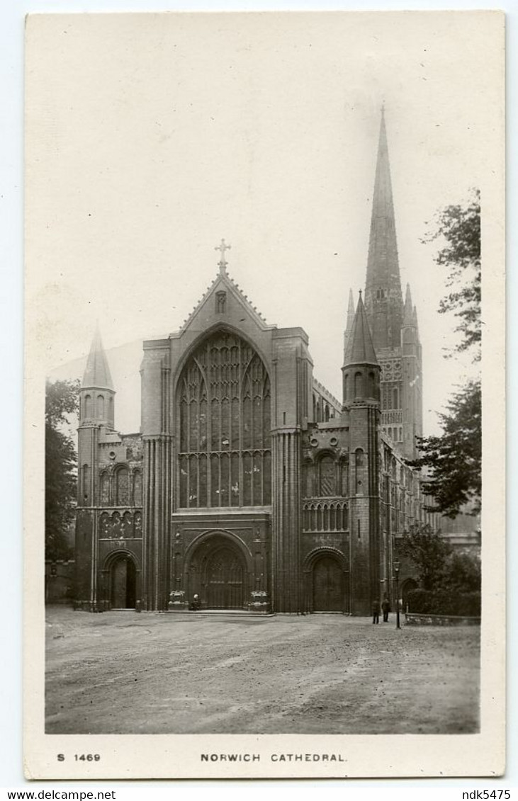NORWICH CATHEDRAL / ADDRESS - SHERINGHAM, BEESTON COMMON, THE FARM (SAYER, DENNIS) - Norwich