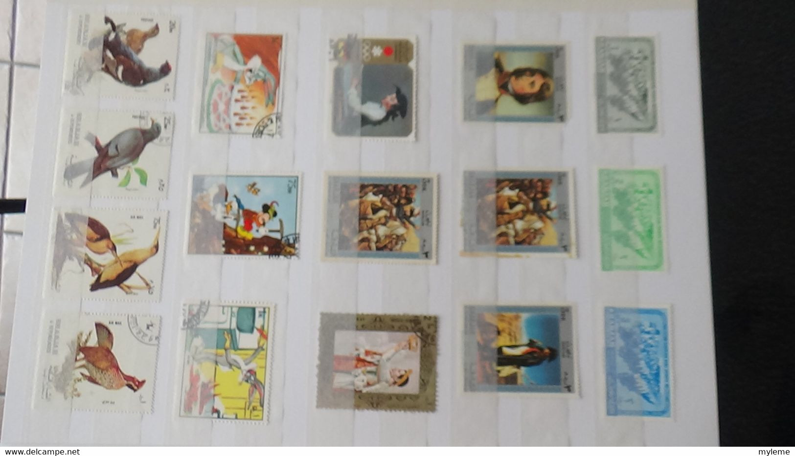 AC386 Collection de timbres majorité oblitérés de différents pays dont France carnet O Rolland ** sans agrafe centrale