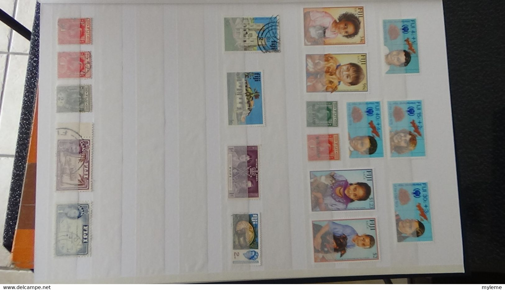 AC386 Collection de timbres majorité oblitérés de différents pays dont France carnet O Rolland ** sans agrafe centrale