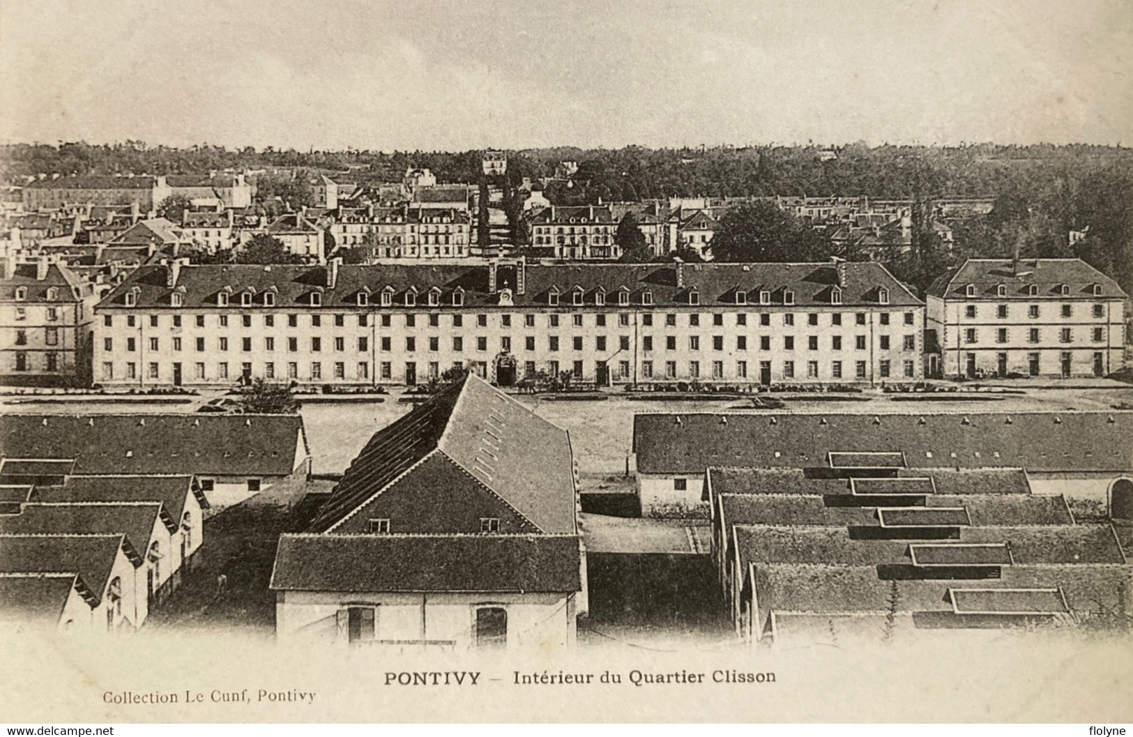 Pontivy - Intérieur Du Quartier Militaire Clisson - Militaria Caserne - Pontivy