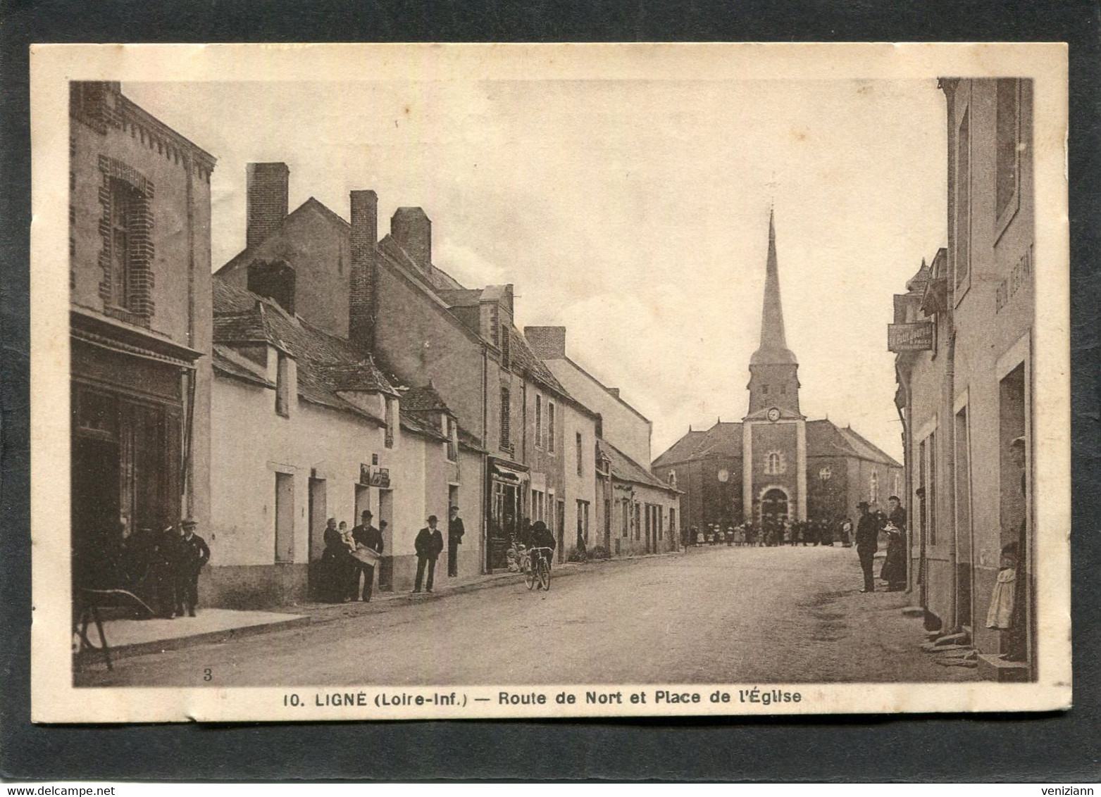 CPA - LIGNE - Route De Nort Et Place De L'Eglise, Animé - Ligné