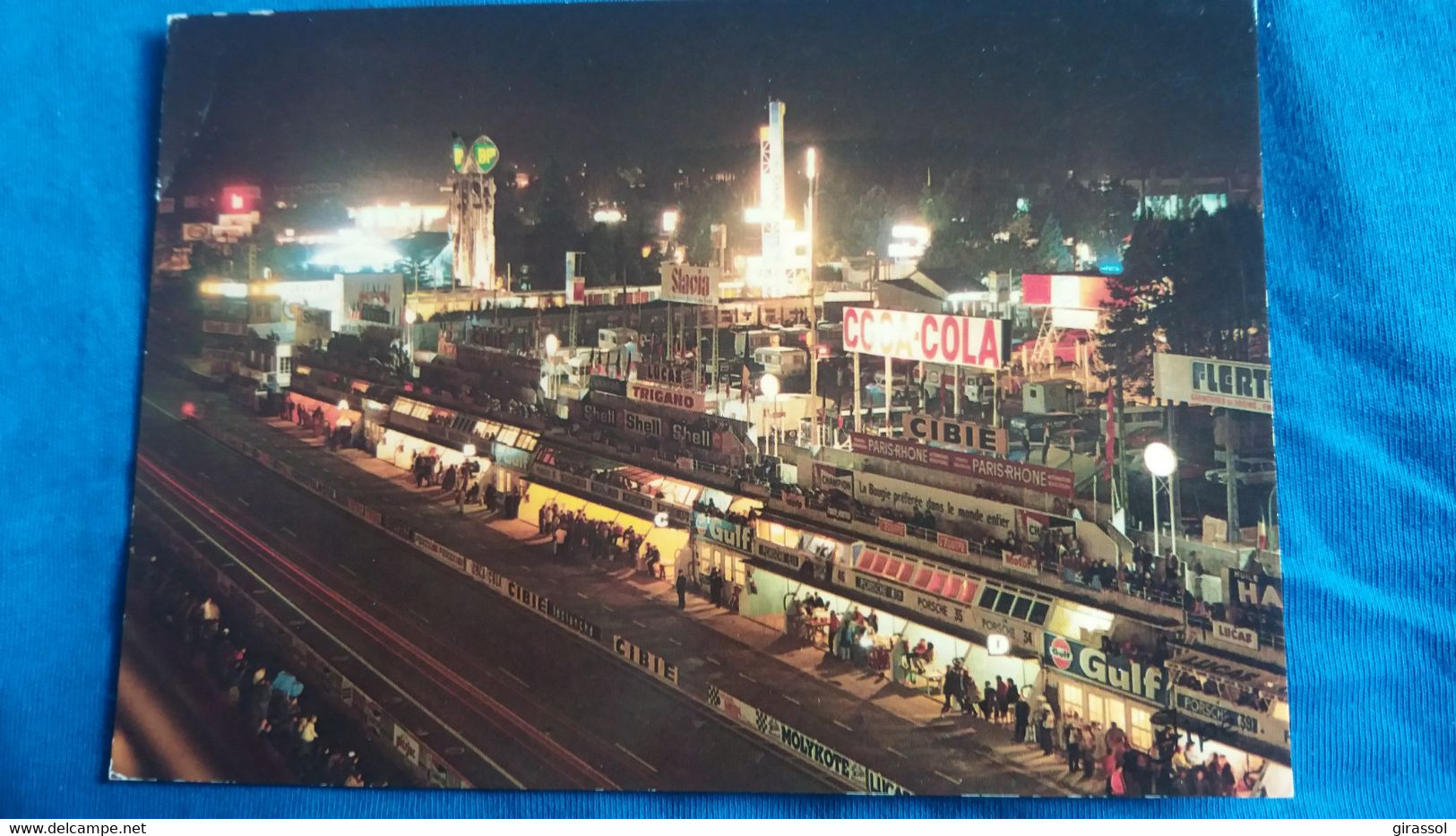 CPSM  24 HEURES DU MANS CIRCUIT STAND DE RAVITAILLEMENT LA NUIT ED JIPE 1974 ? FLAMME SPECIALE  PUB COCA COLA - Le Mans