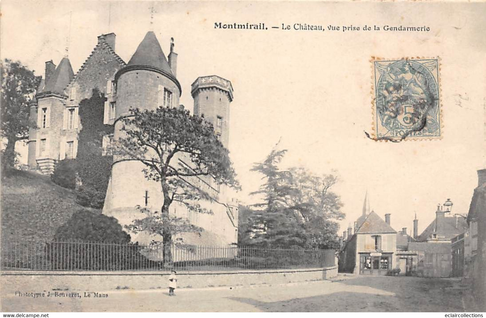 Montmirail         72          Château . Vue Prise De La Gendarmerie              (voir Scan) - Montmirail