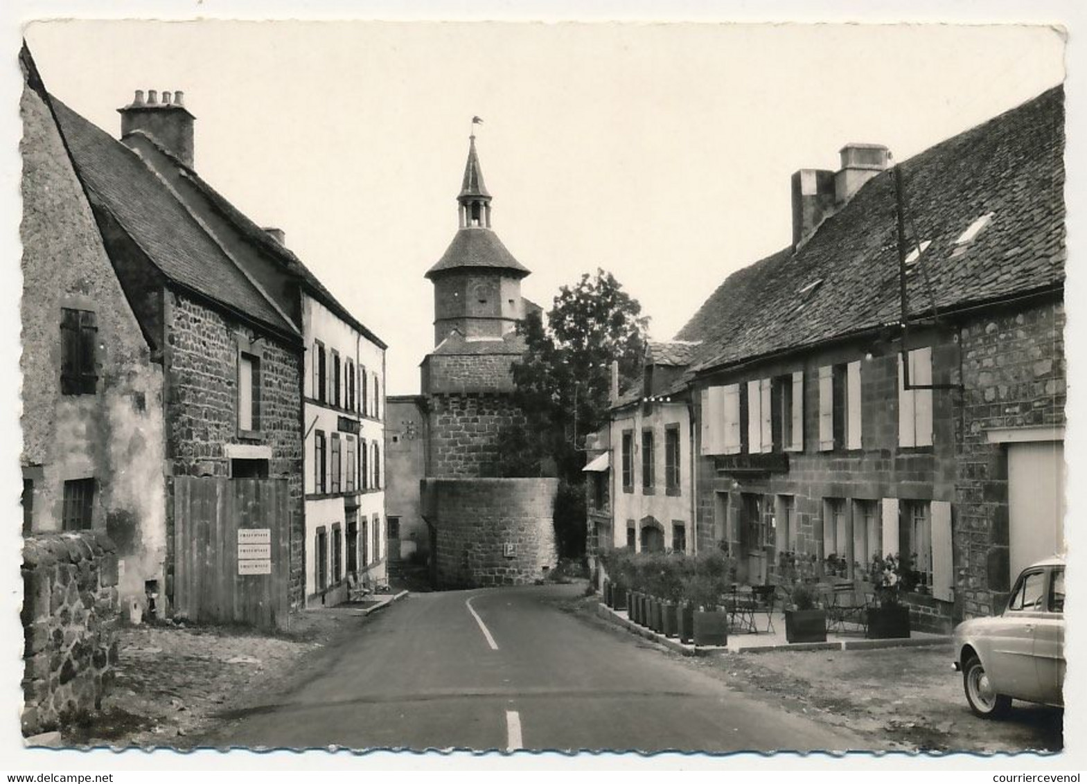 CPSM - BESSE-EN-CHANDESSE (Puy De Dôme) - ... - Besse Et Saint Anastaise