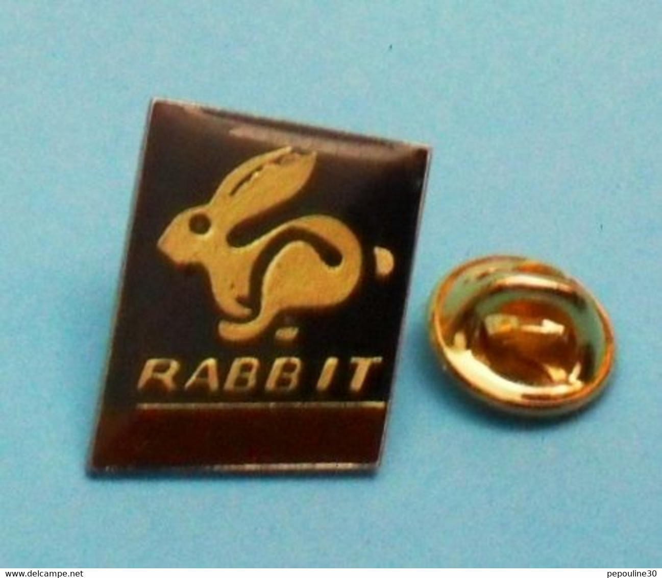 1 PIN'S  //   ** VOLKSWAGEN  GOLF / RABBIT ** - Volkswagen