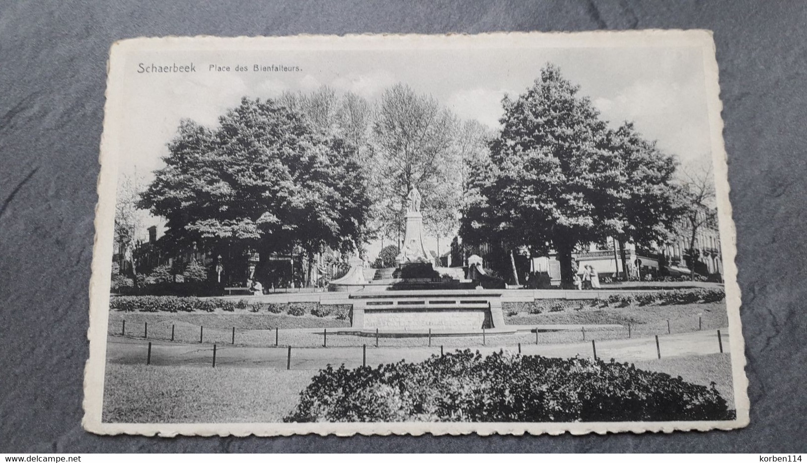 SCHAERBEEK  PLACE DES BIENFAITEURS - Bossen, Parken, Tuinen