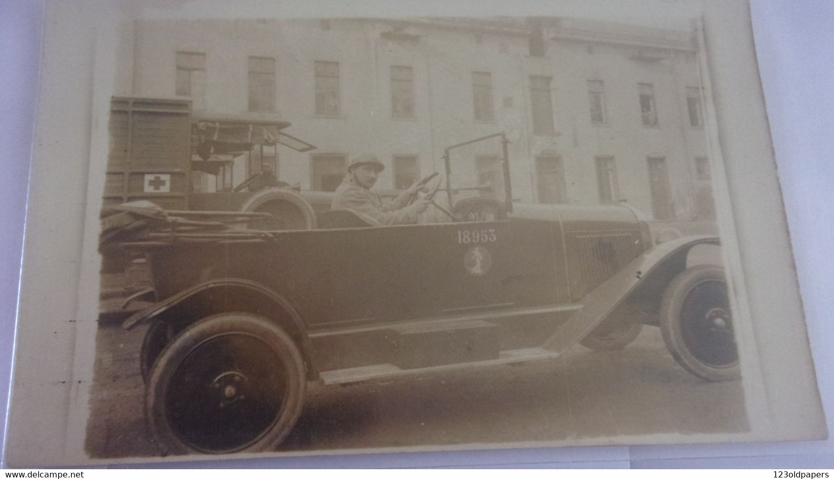WWI  Rare Photo 1914-18 -CAMION AUTOMOBILE AMBULANCE ? SOLDATS - 1914-18