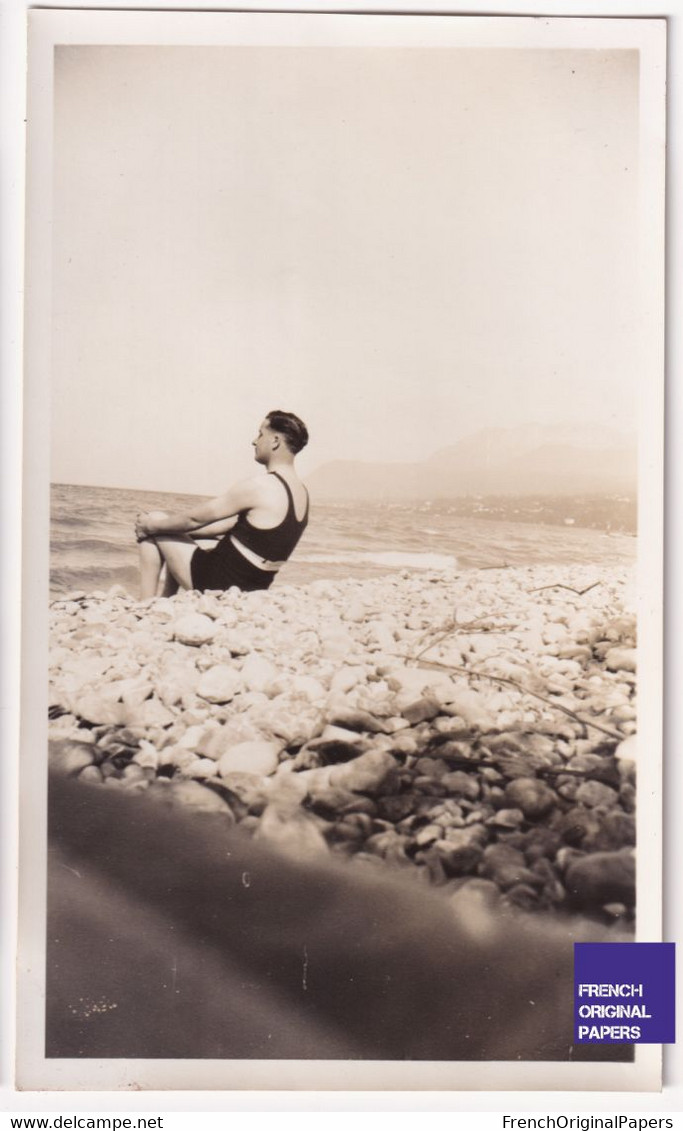 Thonon Les Bains / Le Bain - Lac Léman - Photo 1933 6,5x11cm Homme Plage De Galets Mi-nu Maillot Années 30 A80-31 - Lugares