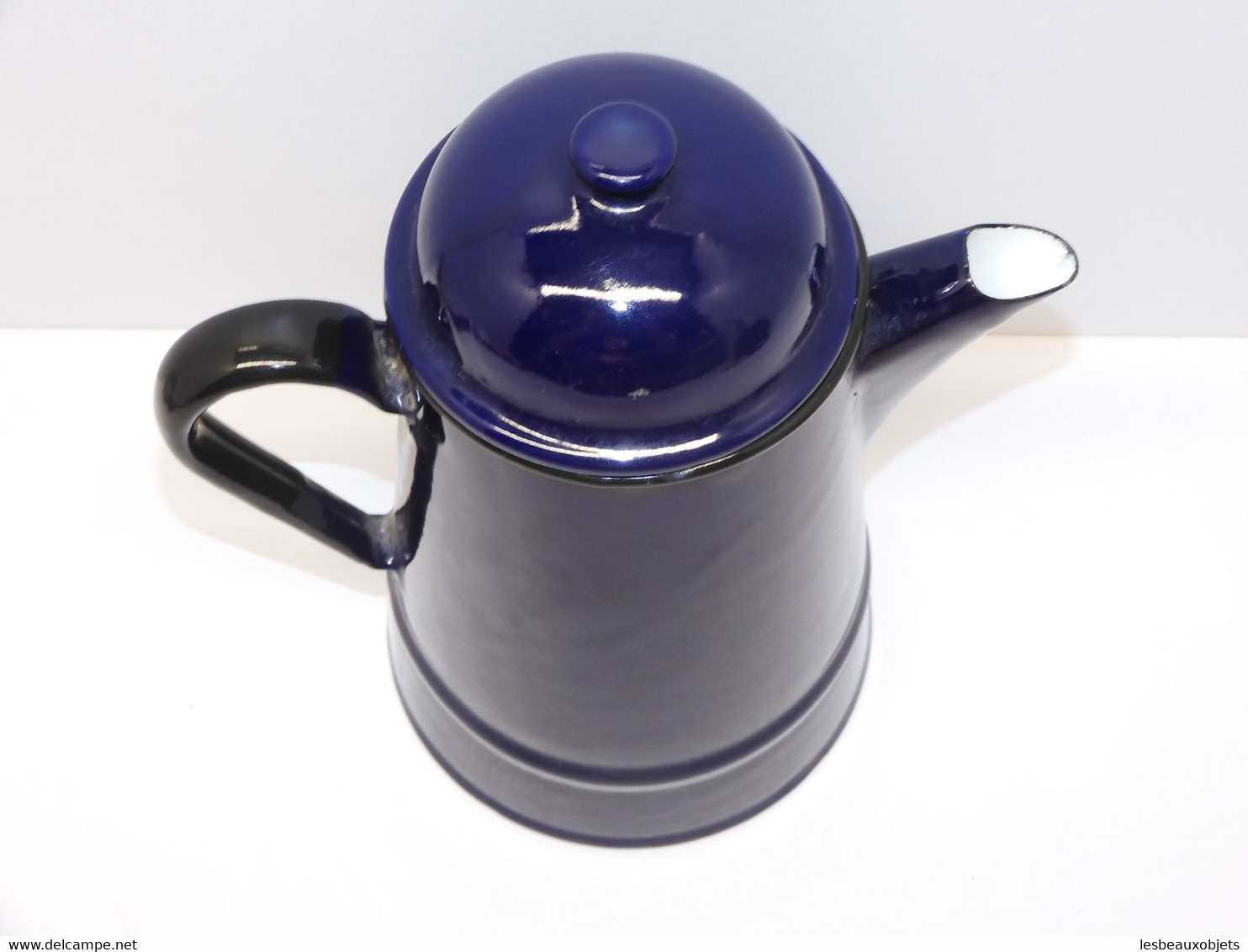 * JOLIE ANCIENNE CAFETIERE EMAILLEE BLEU Foncé Made In POLAND COLLECTION Déco   E - Théières