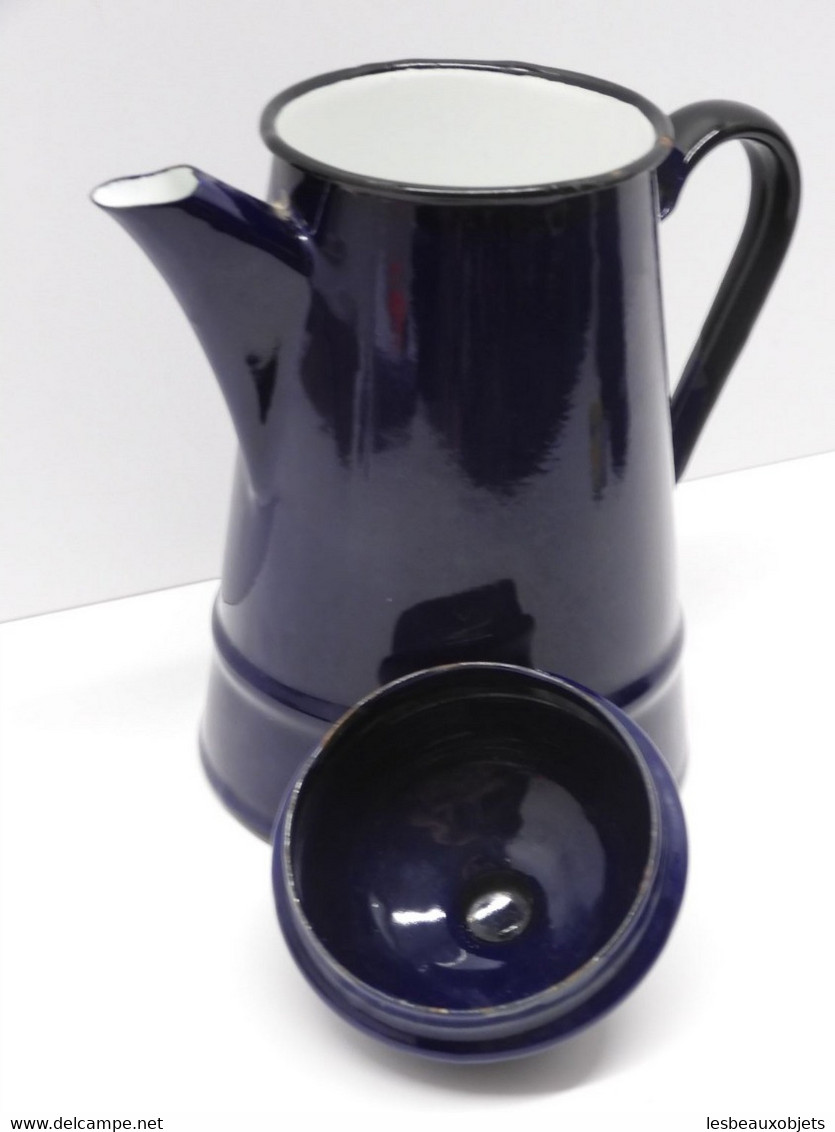 * JOLIE ANCIENNE CAFETIERE EMAILLEE BLEU Foncé made in POLAND COLLECTION déco   E