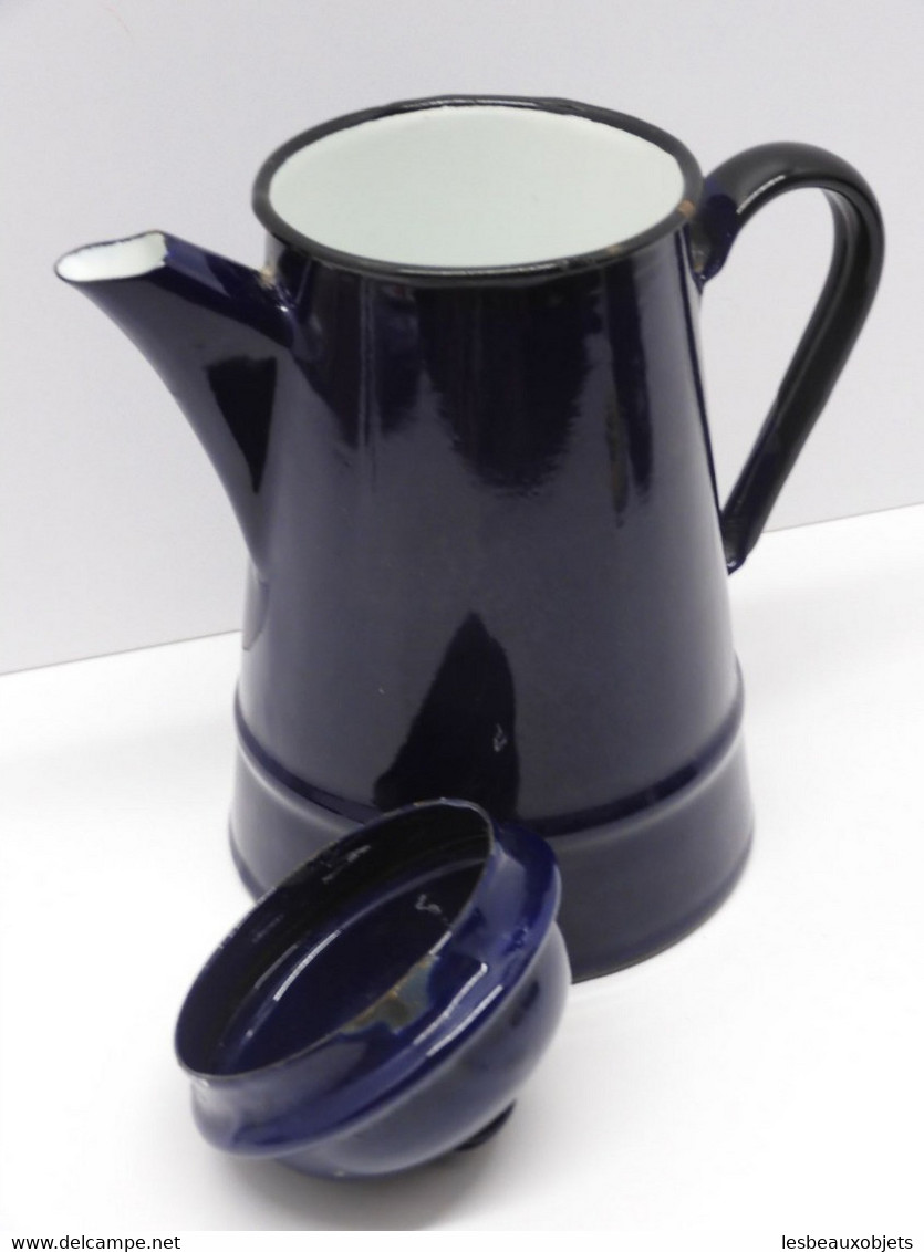 * JOLIE ANCIENNE CAFETIERE EMAILLEE BLEU Foncé made in POLAND COLLECTION déco   E